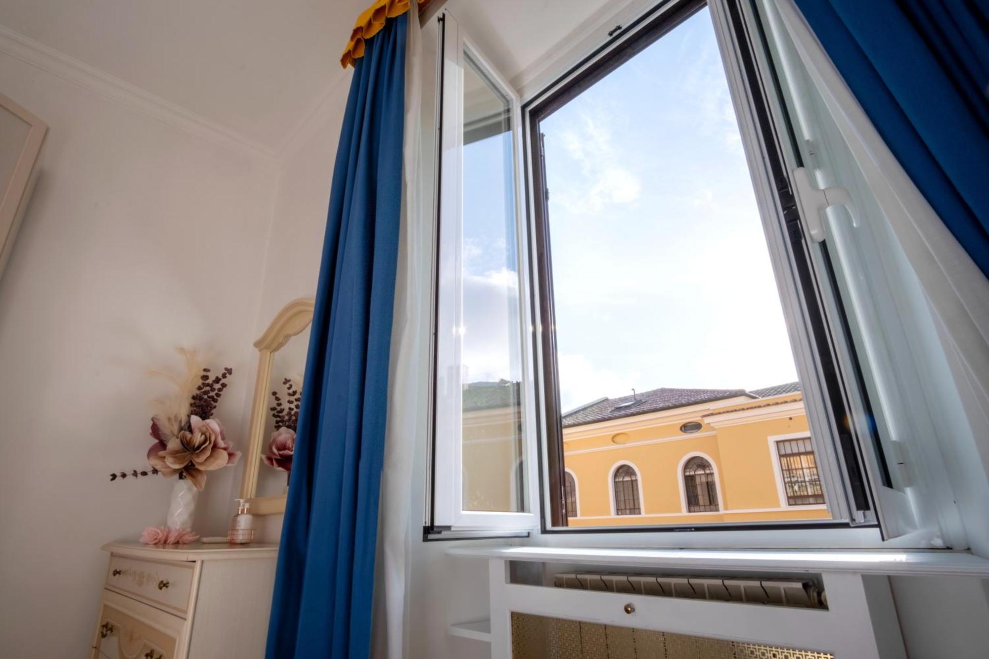 Appartement Elegantis Valentina - 1 Minute Walk To Vatican Museums Rome